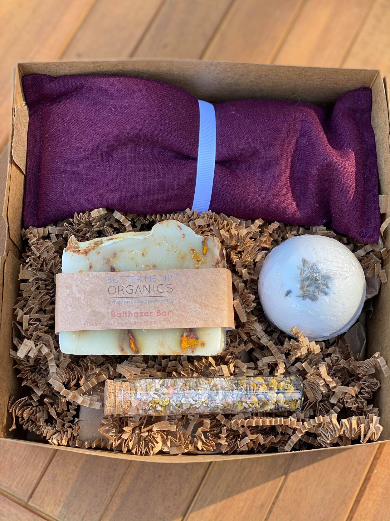 Frankincense & Myrrh Essential Oil Gift Set, A Stylish Gift of